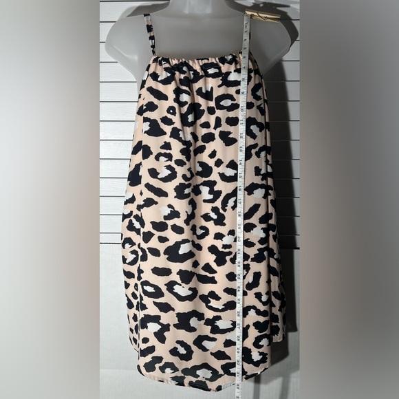 Super cute Maurices mini Dress RN# 51783 CA 56910 Womens Size 2 Leopard - Picture 5 of 11